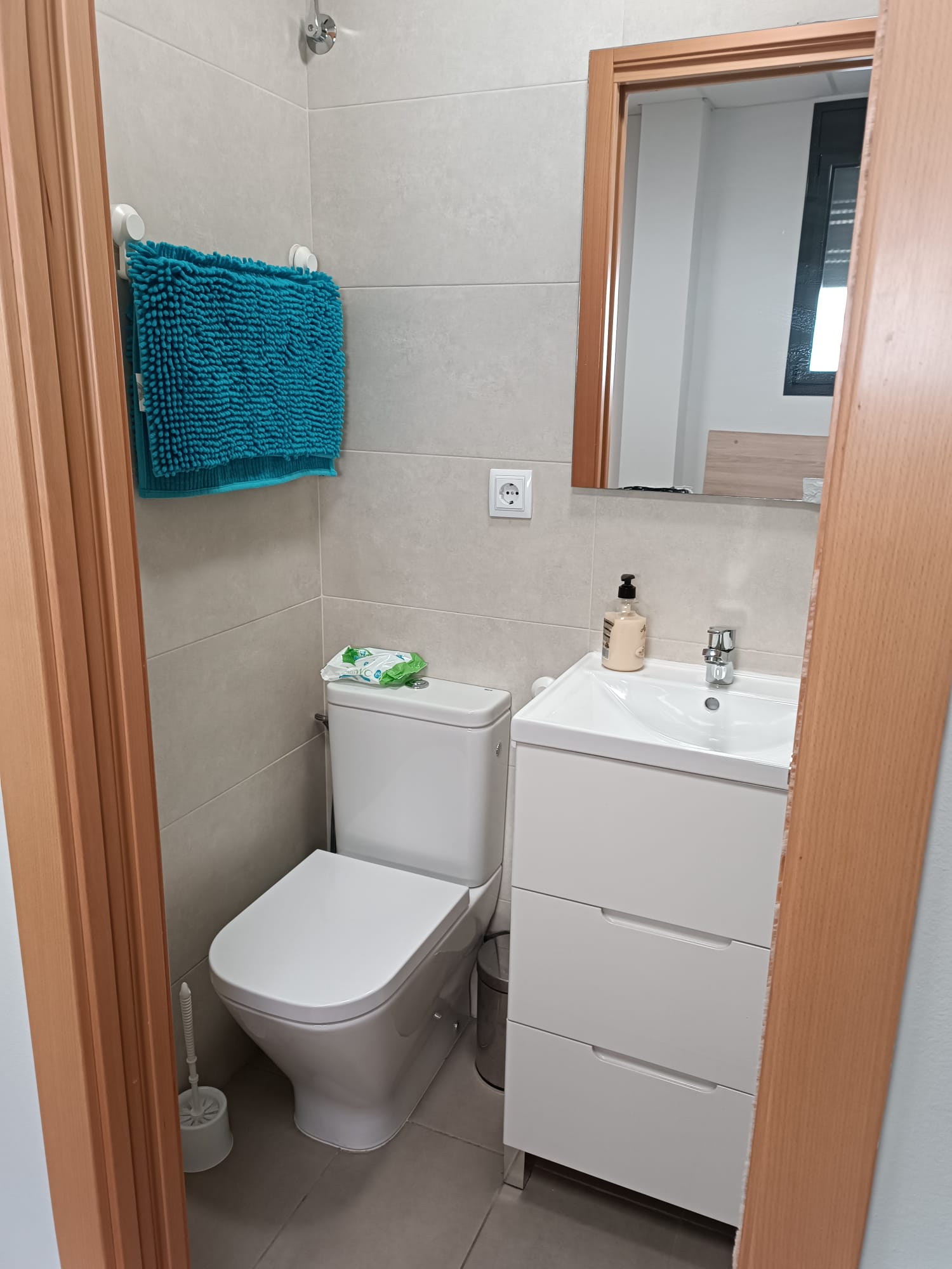 Baño privado en habitación de residencia de estudiantes en Manresa